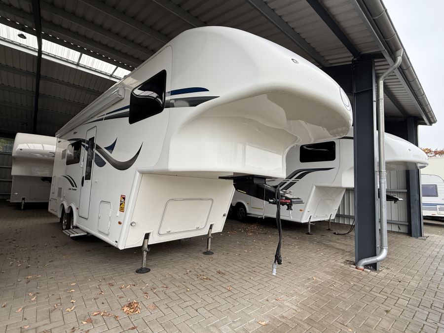 Fifth Wheel Co Celtic Rambler