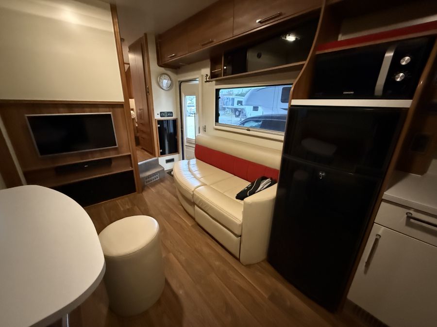 Fifth Wheel Co Celtic Rambler